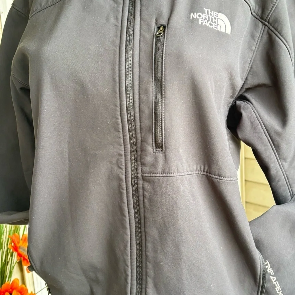 The North Face Men's Black Apex Bionic Jacket